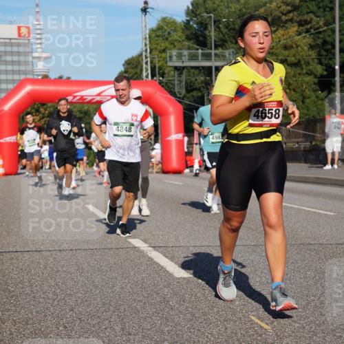 07.09.2025 - BARMER Alsterlauf Yannick Fuchs http://msf.ph/oto/8820515 07.09.2025 09:45:06 Laufen 4848, 4981, 4658 meine-sportfotos.de