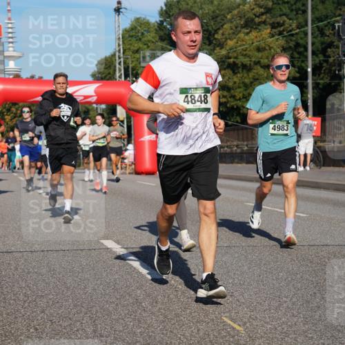 07.09.2025 - BARMER Alsterlauf Yannick Fuchs http://msf.ph/oto/8820540 07.09.2025 09:45:08 Laufen 4848, 4983 meine-sportfotos.de
