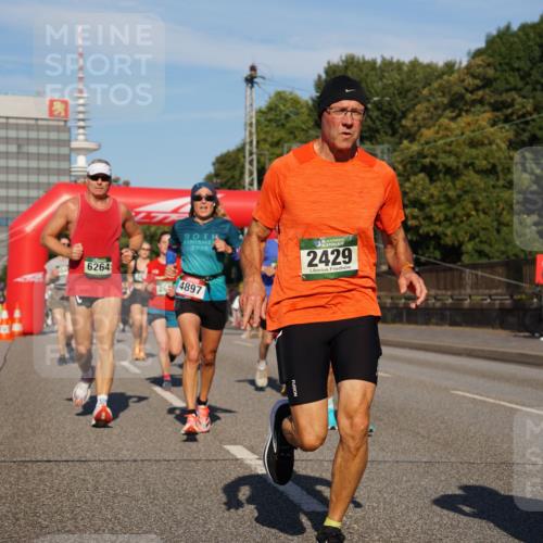 07.09.2025 - BARMER Alsterlauf Yannick Fuchs http://msf.ph/oto/8822849 07.09.2025 09:47:11 Laufen 2025, 36, 2429, 61, 6264, 4897 meine-sportfotos.de