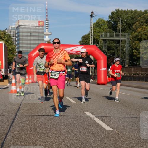 07.09.2025 - BARMER Alsterlauf Yannick Fuchs http://msf.ph/oto/8823277 07.09.2025 09:47:31 Laufen 6143, 4887, 3646, 91, 480 meine-sportfotos.de