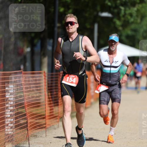 07.09.2025 - 19. Norderstedt Triathlon Michael Strokosch http://msf.ph/oto/8823486 07.09.2025 12:14:26 Laufen 138, 154, 170, 819 meine-sportfotos.de