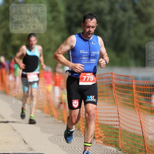 07.09.2025 - 19. Norderstedt Triathlon Michael Strokosch http://msf.ph/oto/8823590 07.09.2025 12:14:39 Laufen 775, 1332 meine-sportfotos.de