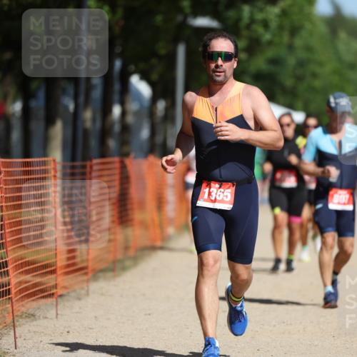 07.09.2025 - 19. Norderstedt Triathlon Michael Strokosch http://msf.ph/oto/8823773 07.09.2025 12:15:25 Laufen 807, 1253, 1301, 1315, 1358, 1365 meine-sportfotos.de