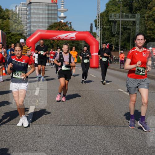 07.09.2025 - BARMER Alsterlauf Yannick Fuchs http://msf.ph/oto/8827181 07.09.2025 10:08:39 Laufen 2226, 451, 4899, 4852, 3228, 3706, 2942 meine-sportfotos.de