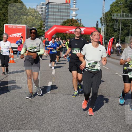 07.09.2025 - BARMER Alsterlauf Yannick Fuchs http://msf.ph/oto/8827359 07.09.2025 10:09:22 Laufen 3863, 44, 5721, 4881, 4881, 3257, 4659 meine-sportfotos.de