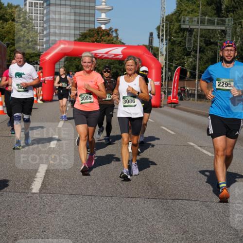 07.09.2025 - BARMER Alsterlauf Yannick Fuchs http://msf.ph/oto/8827503 07.09.2025 10:09:55 Laufen 587, 3085, 18, 3086, 2295 meine-sportfotos.de