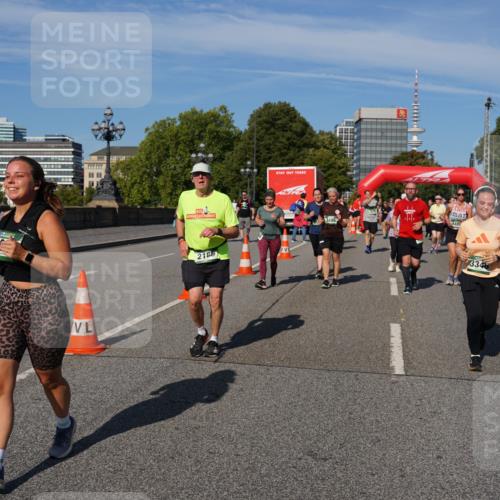 07.09.2025 - BARMER Alsterlauf Yannick Fuchs http://msf.ph/oto/8827592 07.09.2025 10:10:17 Laufen 2166, 148, 334 meine-sportfotos.de