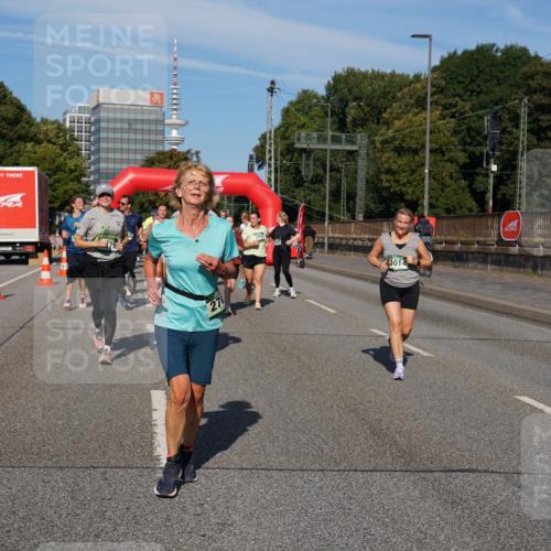 07.09.2025 - BARMER Alsterlauf Yannick Fuchs http://msf.ph/oto/8827824 07.09.2025 10:11:21 Laufen 27, 3014 meine-sportfotos.de