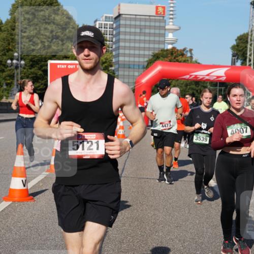 07.09.2025 - BARMER Alsterlauf Yannick Fuchs http://msf.ph/oto/8827890 07.09.2025 10:11:34 Laufen 4473, 5121, 3539, 4007 meine-sportfotos.de