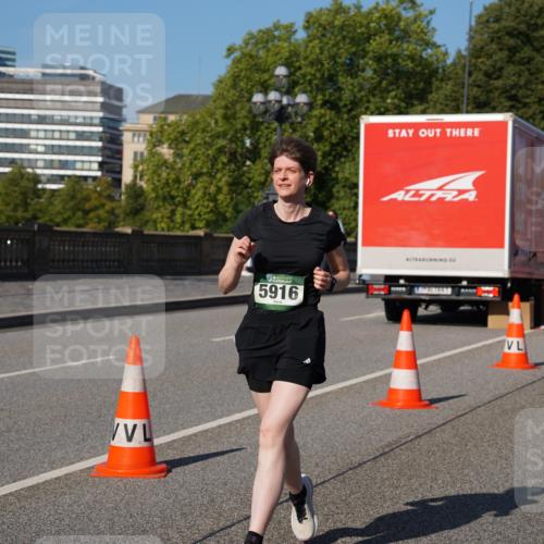 07.09.2025 - BARMER Alsterlauf Yannick Fuchs http://msf.ph/oto/8828957 07.09.2025 10:17:11 Laufen 36, 5916 meine-sportfotos.de