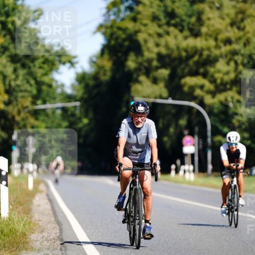 07.09.2025 - 19. Norderstedt Triathlon Michael Burmester http://msf.ph/oto/8832564 07.09.2025 11:44:46 Radfahren 186, 192 meine-sportfotos.de