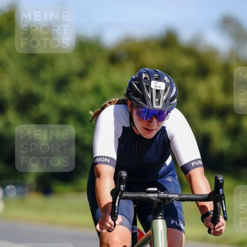 07.09.2025 - 19. Norderstedt Triathlon Michael Burmester http://msf.ph/oto/8832645 07.09.2025 11:48:26 Radfahren 815 meine-sportfotos.de