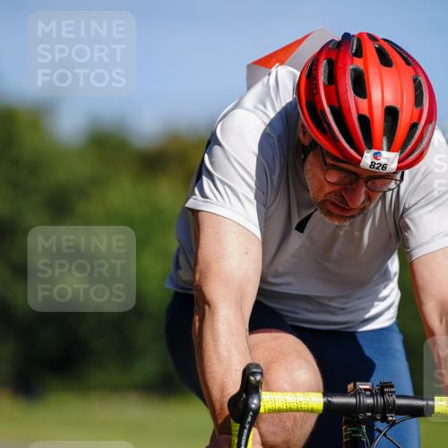 07.09.2025 - 19. Norderstedt Triathlon Michael Burmester http://msf.ph/oto/8832682 07.09.2025 11:50:00 Radfahren 826, 849 meine-sportfotos.de