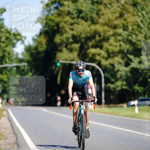 07.09.2025 - 19. Norderstedt Triathlon Michael Burmester http://msf.ph/oto/8832702 07.09.2025 11:51:08 Radfahren 1239 meine-sportfotos.de