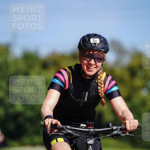 07.09.2025 - 19. Norderstedt Triathlon Michael Burmester http://msf.ph/oto/8832707 07.09.2025 11:51:33 Radfahren 299 meine-sportfotos.de