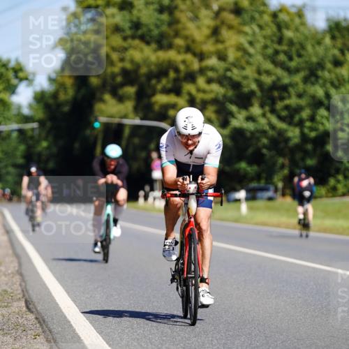 07.09.2025 - 19. Norderstedt Triathlon Michael Burmester http://msf.ph/oto/8832779 07.09.2025 11:54:12 Radfahren 281, 861, 1363 meine-sportfotos.de