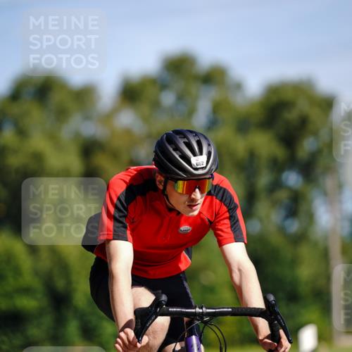 07.09.2025 - 19. Norderstedt Triathlon Michael Burmester http://msf.ph/oto/8833272 07.09.2025 11:46:12 Radfahren 862 meine-sportfotos.de