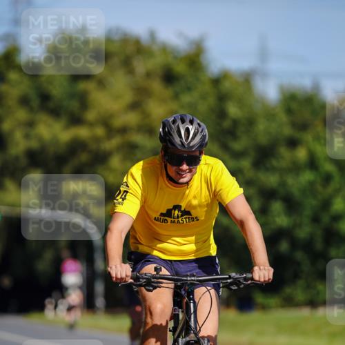 07.09.2025 - 19. Norderstedt Triathlon Michael Burmester http://msf.ph/oto/8833366 07.09.2025 11:50:14 Radfahren 228, 819 meine-sportfotos.de