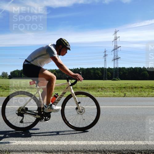 07.09.2025 - 19. Norderstedt Triathlon Michael Burmester http://msf.ph/oto/8833617 07.09.2025 11:54:11 Radfahren 281, 861, 1363 meine-sportfotos.de