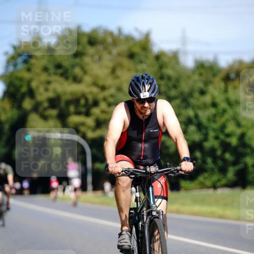 07.09.2025 - 19. Norderstedt Triathlon Michael Burmester http://msf.ph/oto/8834732 07.09.2025 12:24:21 Radfahren 249, 802 meine-sportfotos.de