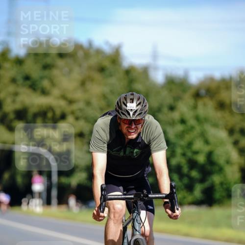 07.09.2025 - 19. Norderstedt Triathlon Michael Burmester http://msf.ph/oto/8834736 07.09.2025 12:24:24 Radfahren 802, 1350 meine-sportfotos.de