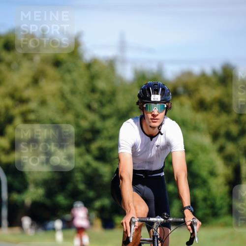 07.09.2025 - 19. Norderstedt Triathlon Michael Burmester http://msf.ph/oto/8834753 07.09.2025 12:24:39 Radfahren 814 meine-sportfotos.de