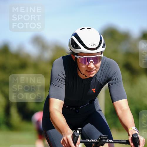 07.09.2025 - 19. Norderstedt Triathlon Michael Burmester http://msf.ph/oto/8834792 07.09.2025 12:25:34 Radfahren 1234, 1343 meine-sportfotos.de