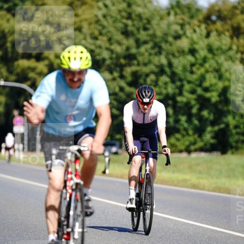 07.09.2025 - 19. Norderstedt Triathlon Michael Burmester http://msf.ph/oto/8834817 07.09.2025 12:26:03 Radfahren 754, 762 meine-sportfotos.de