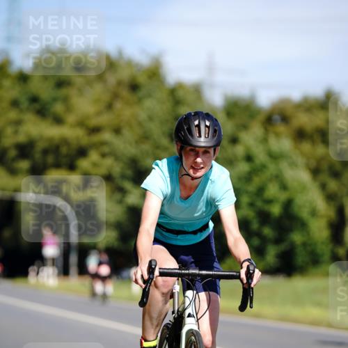 07.09.2025 - 19. Norderstedt Triathlon Michael Burmester http://msf.ph/oto/8834925 07.09.2025 12:26:52 Radfahren 194, 695 meine-sportfotos.de
