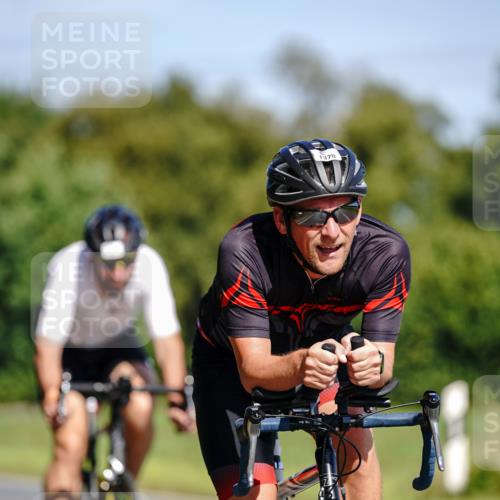 07.09.2025 - 19. Norderstedt Triathlon Michael Burmester http://msf.ph/oto/8834952 07.09.2025 12:27:04 Radfahren 187, 1370, 1386 meine-sportfotos.de