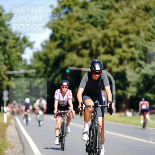 07.09.2025 - 19. Norderstedt Triathlon Michael Burmester http://msf.ph/oto/8834989 07.09.2025 12:27:48 Radfahren 157, 258, 1263, 1269 meine-sportfotos.de