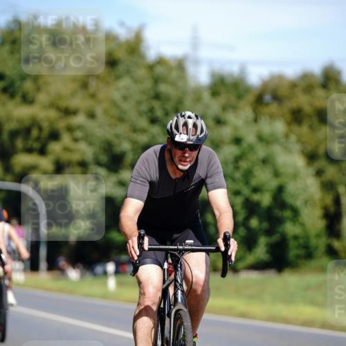 07.09.2025 - 19. Norderstedt Triathlon Michael Burmester http://msf.ph/oto/8835054 07.09.2025 12:28:09 Radfahren 171, 728, 735, 752 meine-sportfotos.de