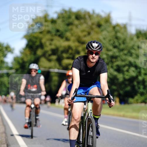 07.09.2025 - 19. Norderstedt Triathlon Michael Burmester http://msf.ph/oto/8835060 07.09.2025 12:28:11 Radfahren 171, 728, 735, 752, 1264, 1331 meine-sportfotos.de