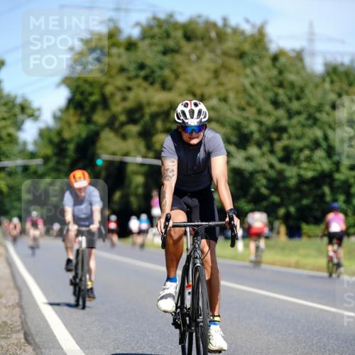 07.09.2025 - 19. Norderstedt Triathlon Michael Burmester http://msf.ph/oto/8835108 07.09.2025 12:28:39 Radfahren 217, 776, 1213 meine-sportfotos.de
