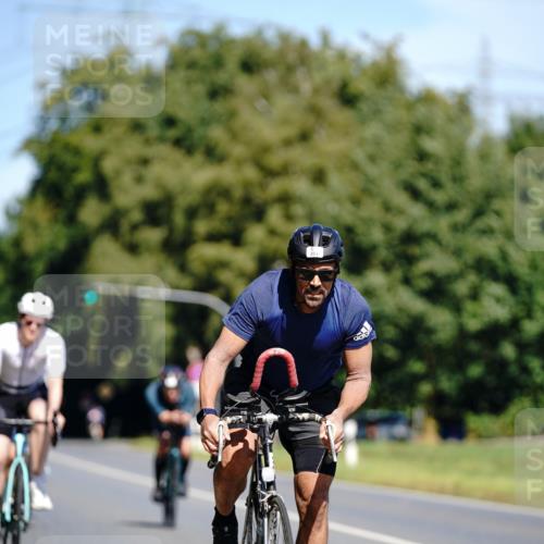 07.09.2025 - 19. Norderstedt Triathlon Michael Burmester http://msf.ph/oto/8835224 07.09.2025 12:29:57 Radfahren 145, 177, 251, 737, 811 meine-sportfotos.de