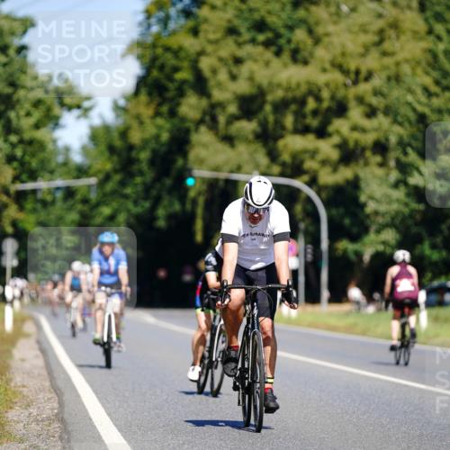 07.09.2025 - 19. Norderstedt Triathlon Michael Burmester http://msf.ph/oto/8835671 07.09.2025 12:35:09 Radfahren 827, 1396 meine-sportfotos.de