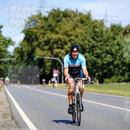 07.09.2025 - 19. Norderstedt Triathlon Michael Burmester http://msf.ph/oto/8835807 07.09.2025 12:36:36 Radfahren 249 meine-sportfotos.de