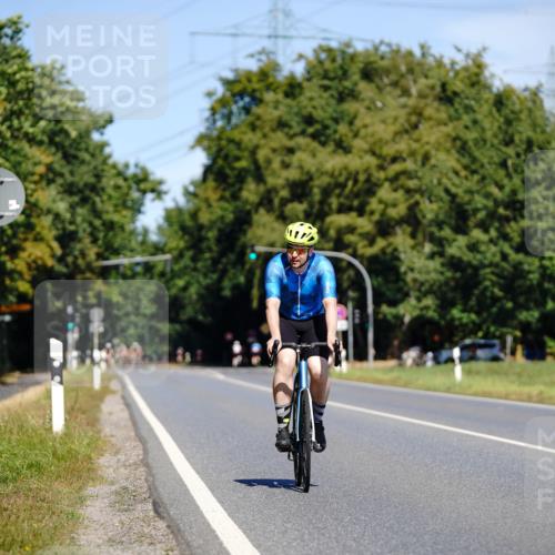 07.09.2025 - 19. Norderstedt Triathlon Michael Burmester http://msf.ph/oto/8835831 07.09.2025 12:37:01 Radfahren 153 meine-sportfotos.de