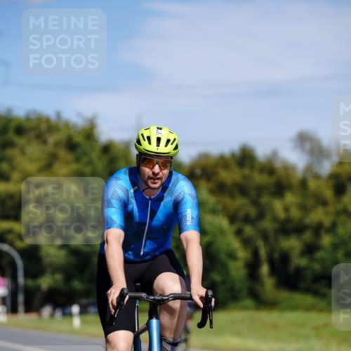 07.09.2025 - 19. Norderstedt Triathlon Michael Burmester http://msf.ph/oto/8835833 07.09.2025 12:37:03 Radfahren 153 meine-sportfotos.de