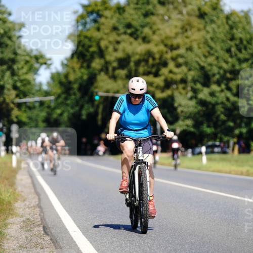 07.09.2025 - 19. Norderstedt Triathlon Michael Burmester http://msf.ph/oto/8835917 07.09.2025 12:38:04 Radfahren 205, 301, 1252 meine-sportfotos.de