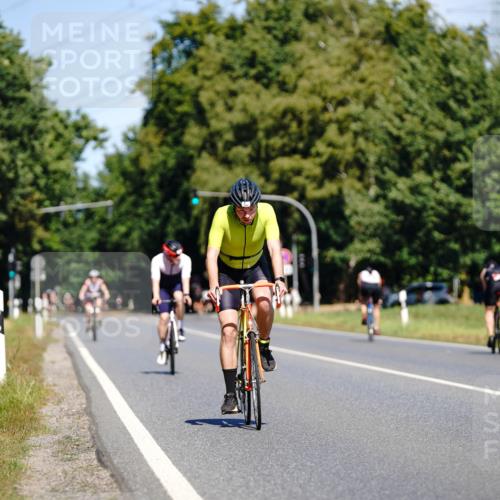 07.09.2025 - 19. Norderstedt Triathlon Michael Burmester http://msf.ph/oto/8835998 07.09.2025 12:38:45 Radfahren 1384 meine-sportfotos.de