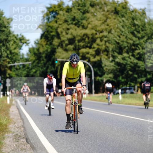 07.09.2025 - 19. Norderstedt Triathlon Michael Burmester http://msf.ph/oto/8836000 07.09.2025 12:38:45 Radfahren 1384 meine-sportfotos.de