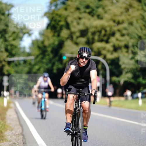 07.09.2025 - 19. Norderstedt Triathlon Michael Burmester http://msf.ph/oto/8836036 07.09.2025 12:39:06 Radfahren 1283, 1397 meine-sportfotos.de