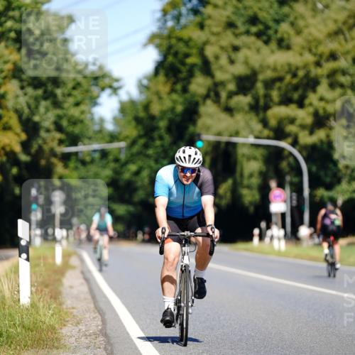 07.09.2025 - 19. Norderstedt Triathlon Michael Burmester http://msf.ph/oto/8836070 07.09.2025 12:39:54 Radfahren 1235 meine-sportfotos.de
