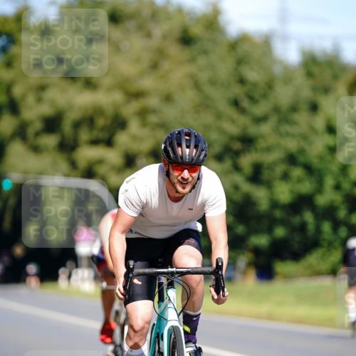 07.09.2025 - 19. Norderstedt Triathlon Michael Burmester http://msf.ph/oto/8836117 07.09.2025 12:40:50 Radfahren 816, 1230 meine-sportfotos.de