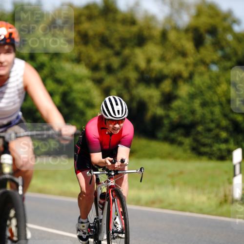 07.09.2025 - 19. Norderstedt Triathlon Michael Burmester http://msf.ph/oto/8836274 07.09.2025 12:42:37 Radfahren 290, 295, 698, 1264 meine-sportfotos.de