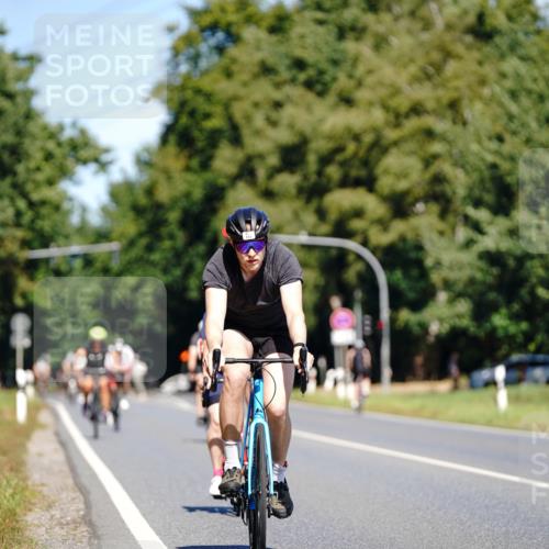 07.09.2025 - 19. Norderstedt Triathlon Michael Burmester http://msf.ph/oto/8836319 07.09.2025 12:42:58 Radfahren 141, 177, 1345 meine-sportfotos.de