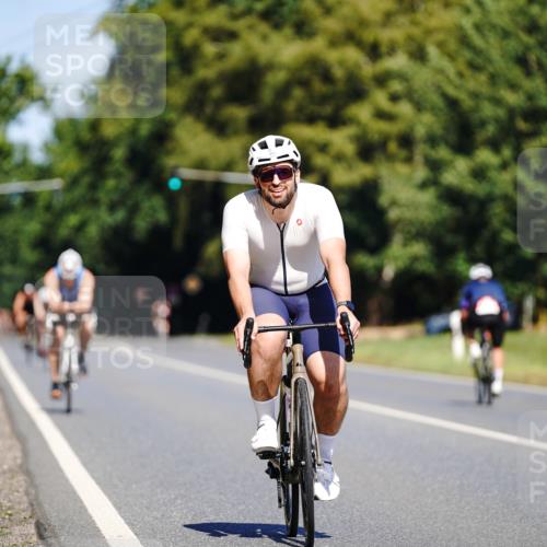 07.09.2025 - 19. Norderstedt Triathlon Michael Burmester http://msf.ph/oto/8836357 07.09.2025 12:43:09 Radfahren 145, 239 meine-sportfotos.de