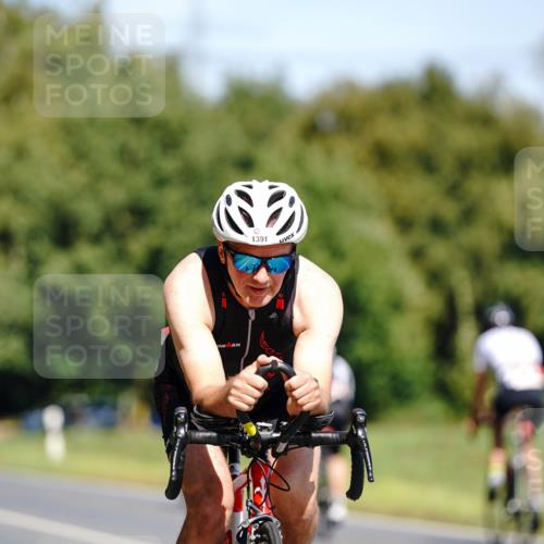 07.09.2025 - 19. Norderstedt Triathlon Michael Burmester http://msf.ph/oto/8836375 07.09.2025 12:43:18 Radfahren 159, 1391 meine-sportfotos.de