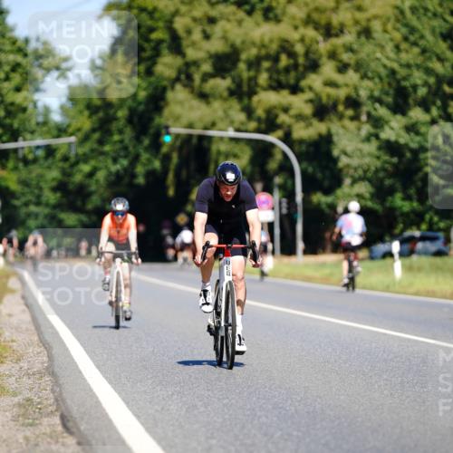 07.09.2025 - 19. Norderstedt Triathlon Michael Burmester http://msf.ph/oto/8836389 07.09.2025 12:43:33 Radfahren 1212 meine-sportfotos.de